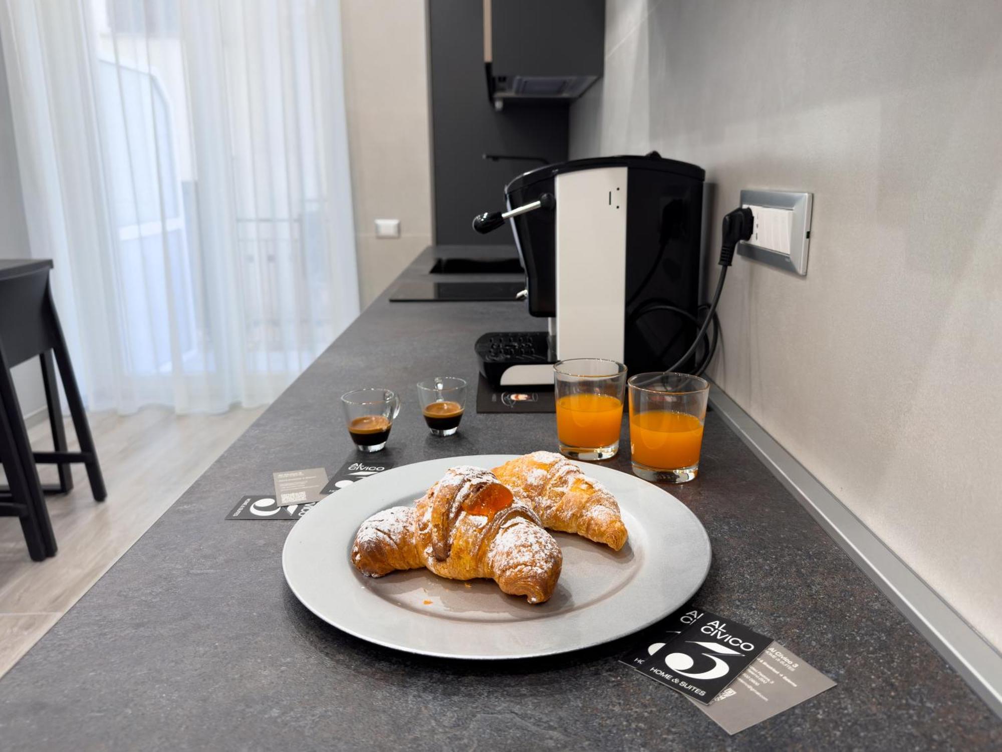 Al Civico3 Home & Suites Salerno Esterno foto
