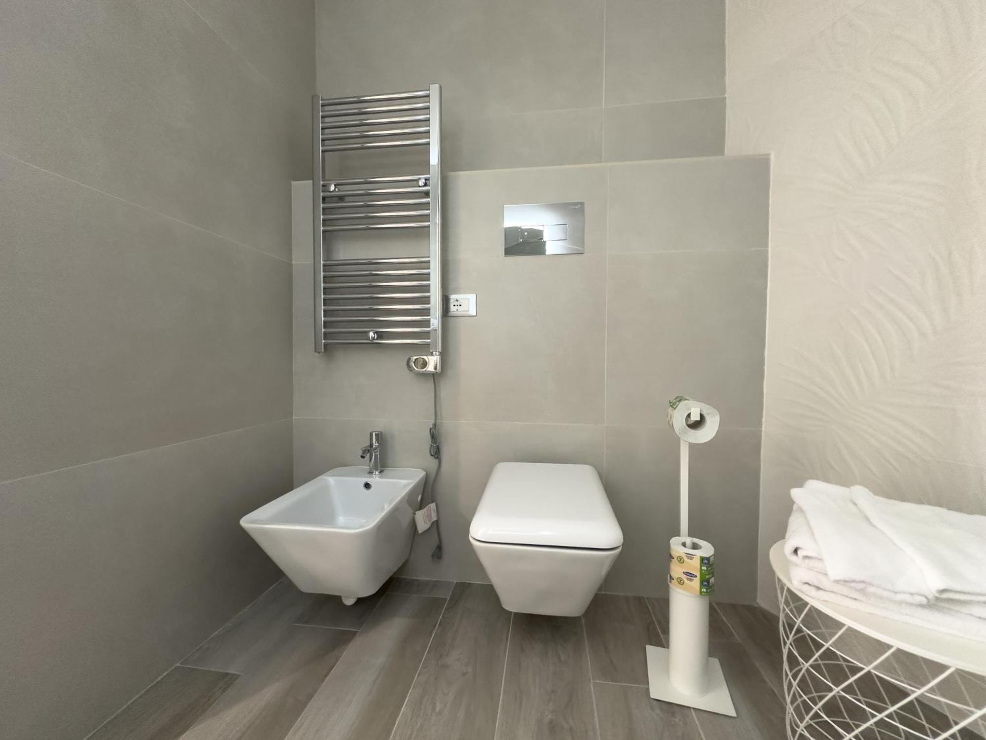 Al Civico3 Home & Suites Salerno Esterno foto